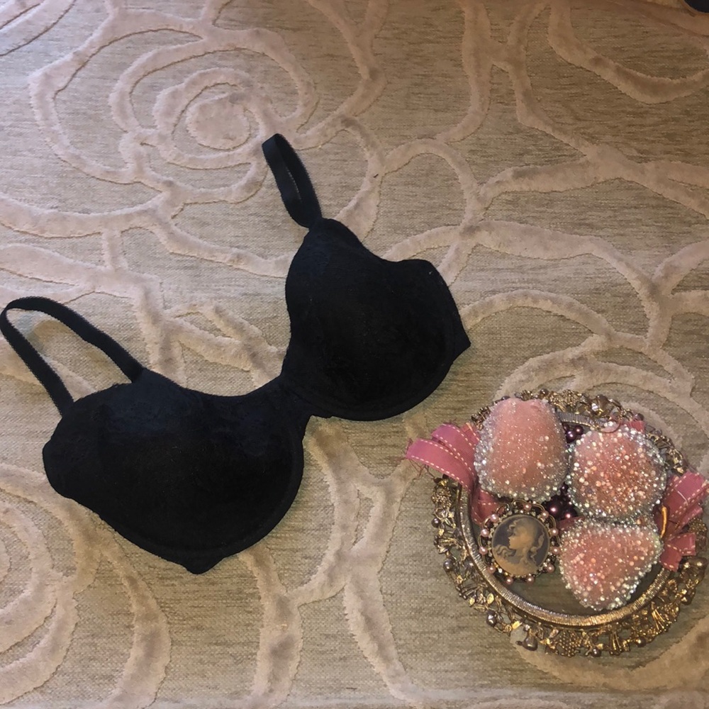 NWOT🌷ETRE🌷Black leger lace padded underwire bra